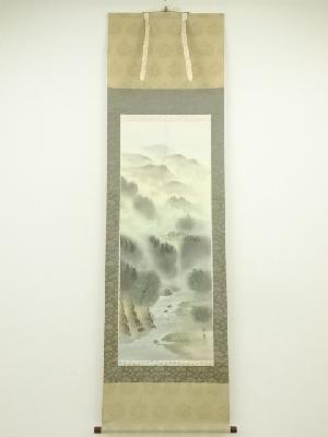 湖月筆　彩色山水　肉筆絹本掛軸（共箱）